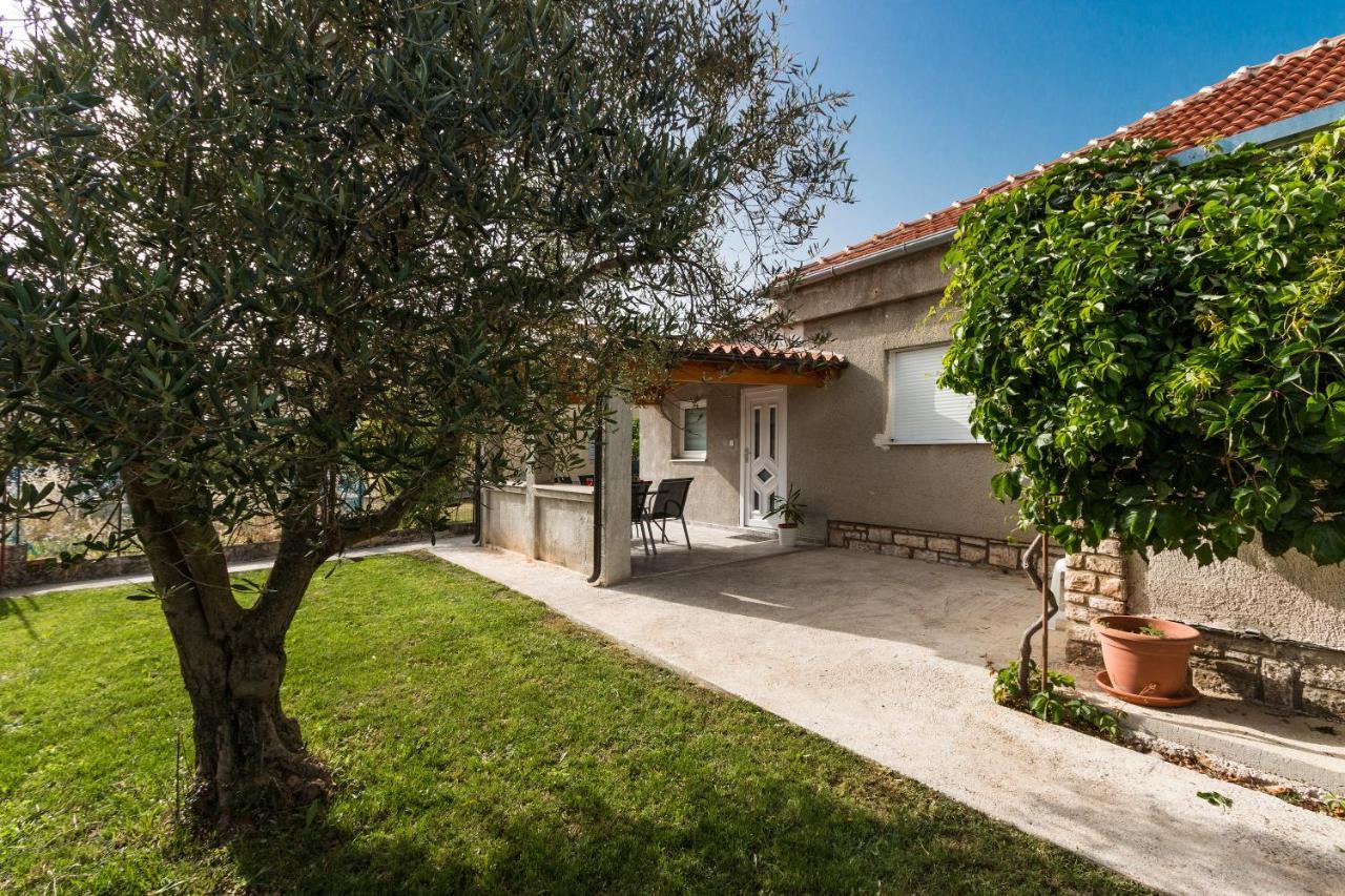 Holiday Apartment Near The Beach Fažana Εξωτερικό φωτογραφία