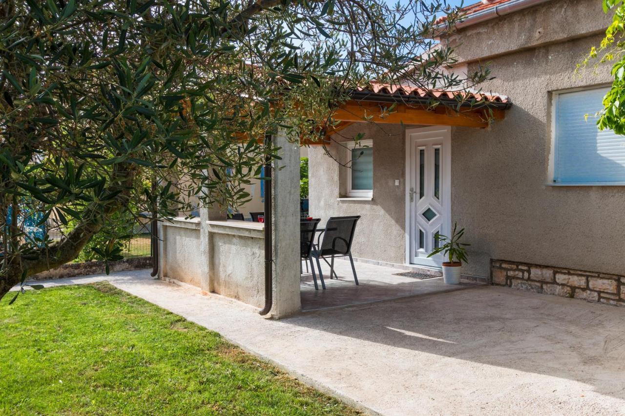 Holiday Apartment Near The Beach Fažana Εξωτερικό φωτογραφία